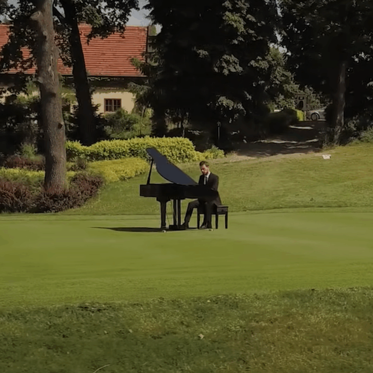 FORTEPIAN NA POLU GOLFOWYM? WSZYSTKO JEST MOŻLIWE!